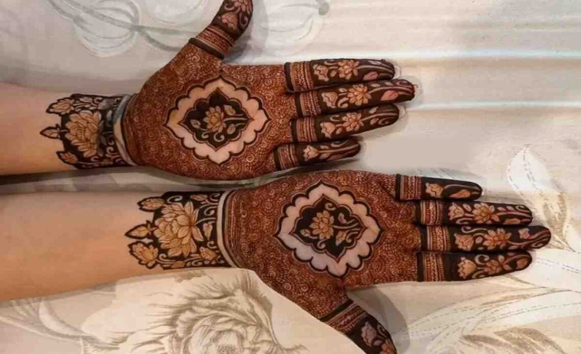 Stylish_mvmcd2akp9q= Royal Front Hand Mehndi Design